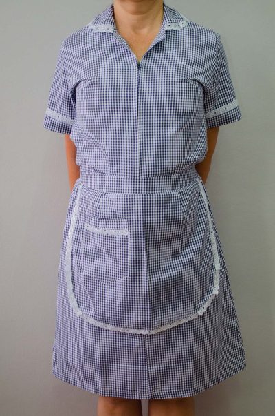 Conjunto de vestido com gola fecho e bordado de 2 cm com manga